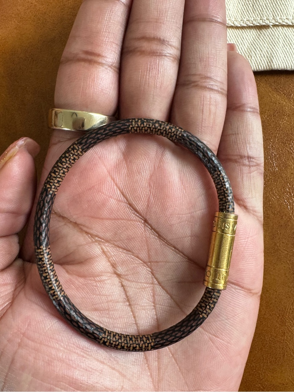 Authentic Louis Vuitton "Keep It" Bracelet Damier Ebene Size 17 M6139F - Picture 3 of 4